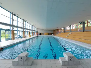 Pool Ornain Center