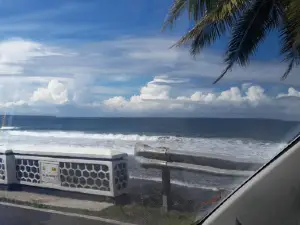 Pantai Batu Lemong