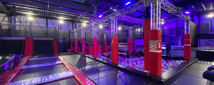 Jump City Trampoline Parc 77