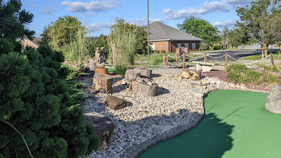 Boulder Falls Mini Golf And BatZone