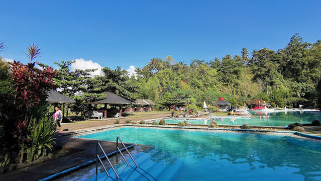 Butanas Swimming Pool