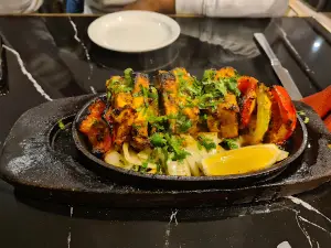 Royal Tandoori