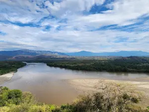 Mirador Represa Betania