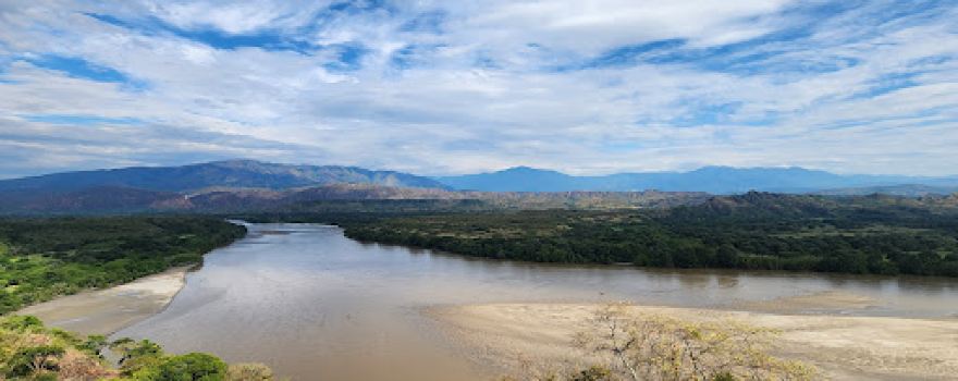 Mirador Represa Betania