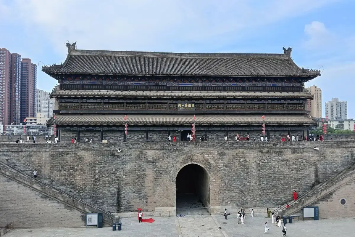 Xi'an City Wall: Gates, Entrances, and Which One to Use