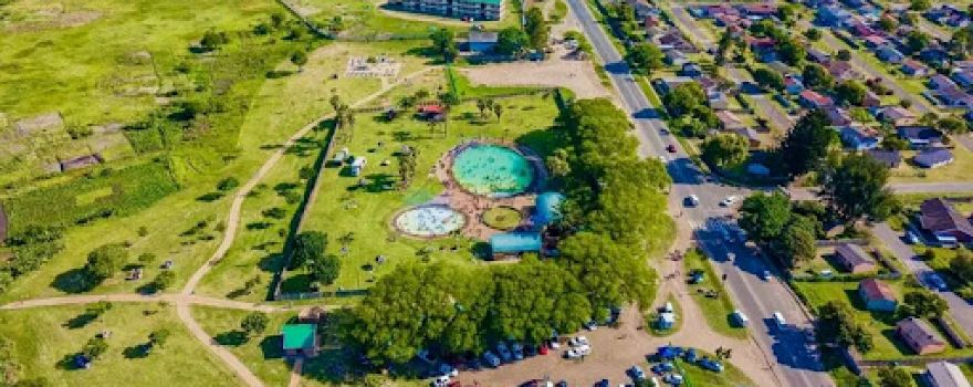 Esikhawini Swimming Pool (Park)