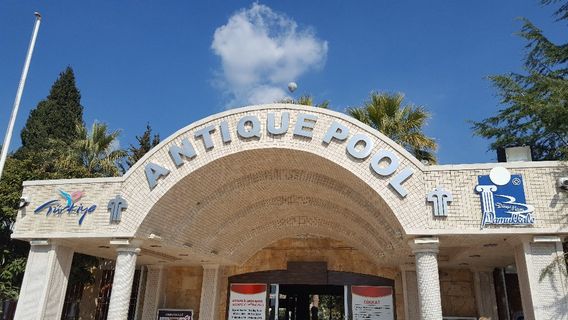 Cleopatra Antique Pools