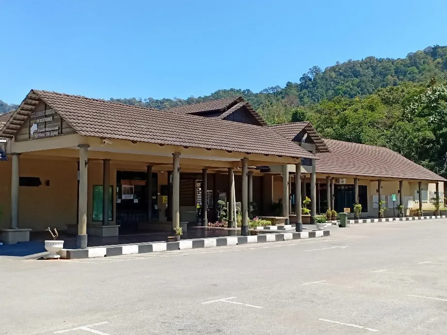 5\_Pusat Rekreasi Air Panas Ulu Legong