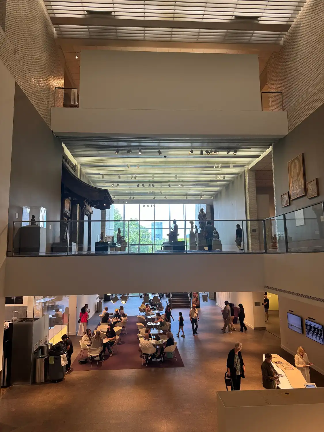 Hotels near Minneapolis Institute of Art