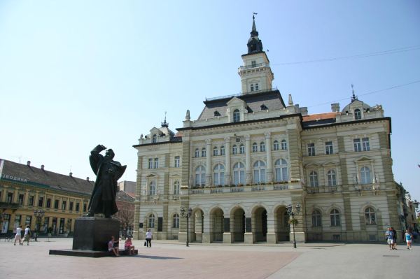 Statua di Svetozar Miletić