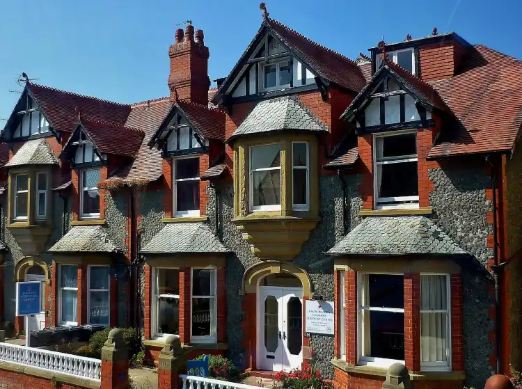 Hotels near Meditate in North Wales | Kalpa Bhadra Kadampa Buddhist Centre