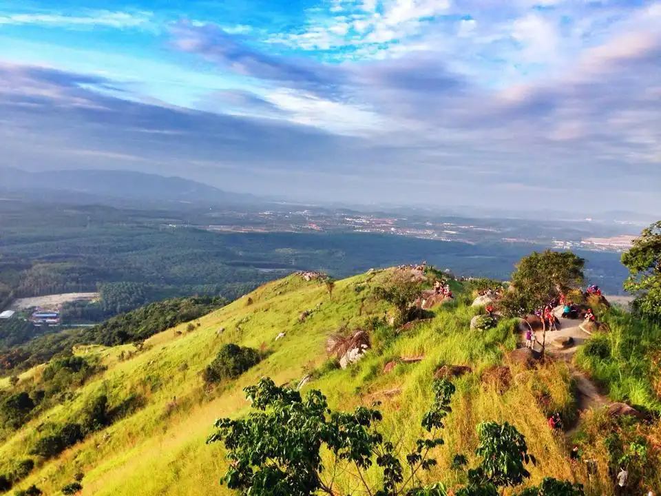 Hotels near Bukit Broga Hill