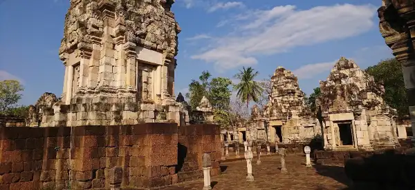 Hotels in Ta Phraya