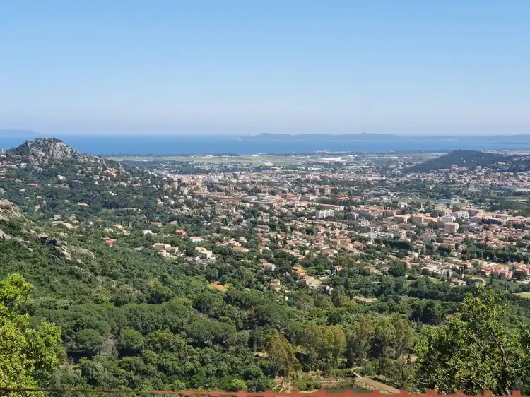 Hotels in La Crau