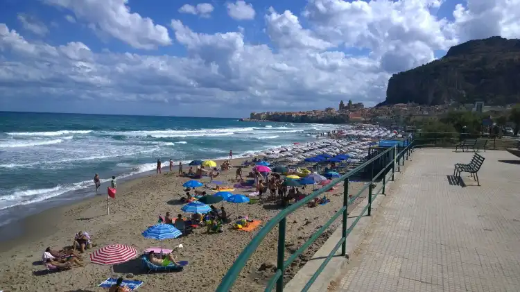 Hotels near Lungomare Cristoforo Colombo