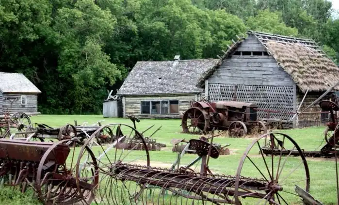 Hotels near Ukrainian Heritage Village