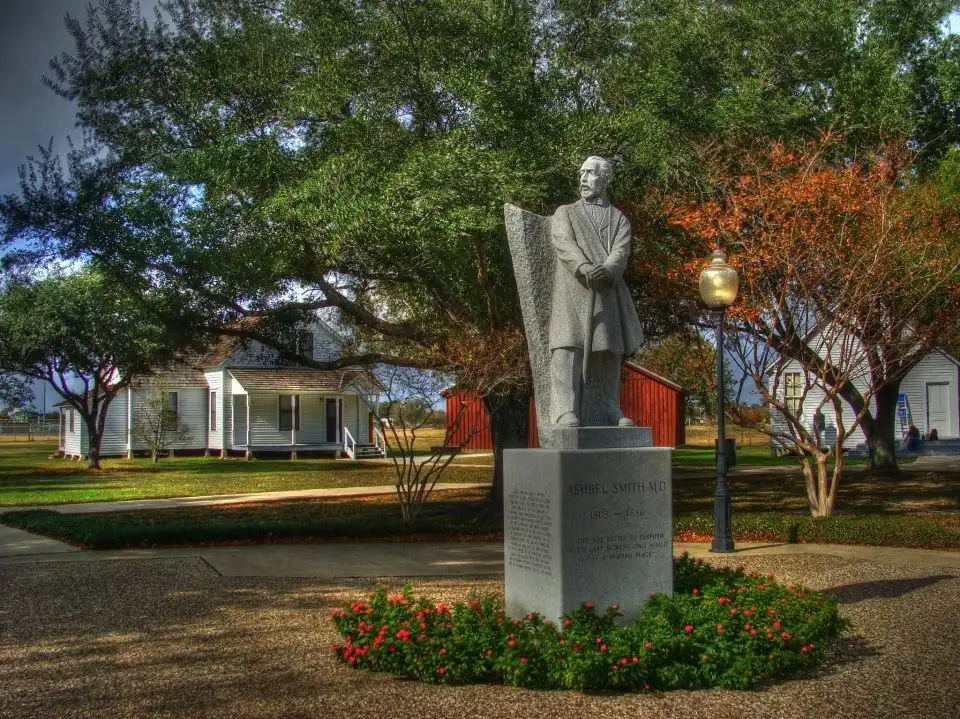 Hotels near Baytown Historical Preservation Association