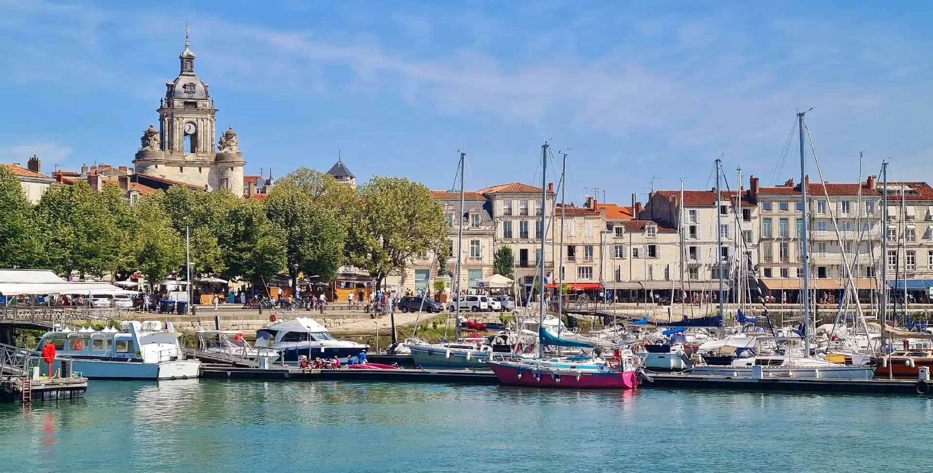 Hotels near Quai Duperre