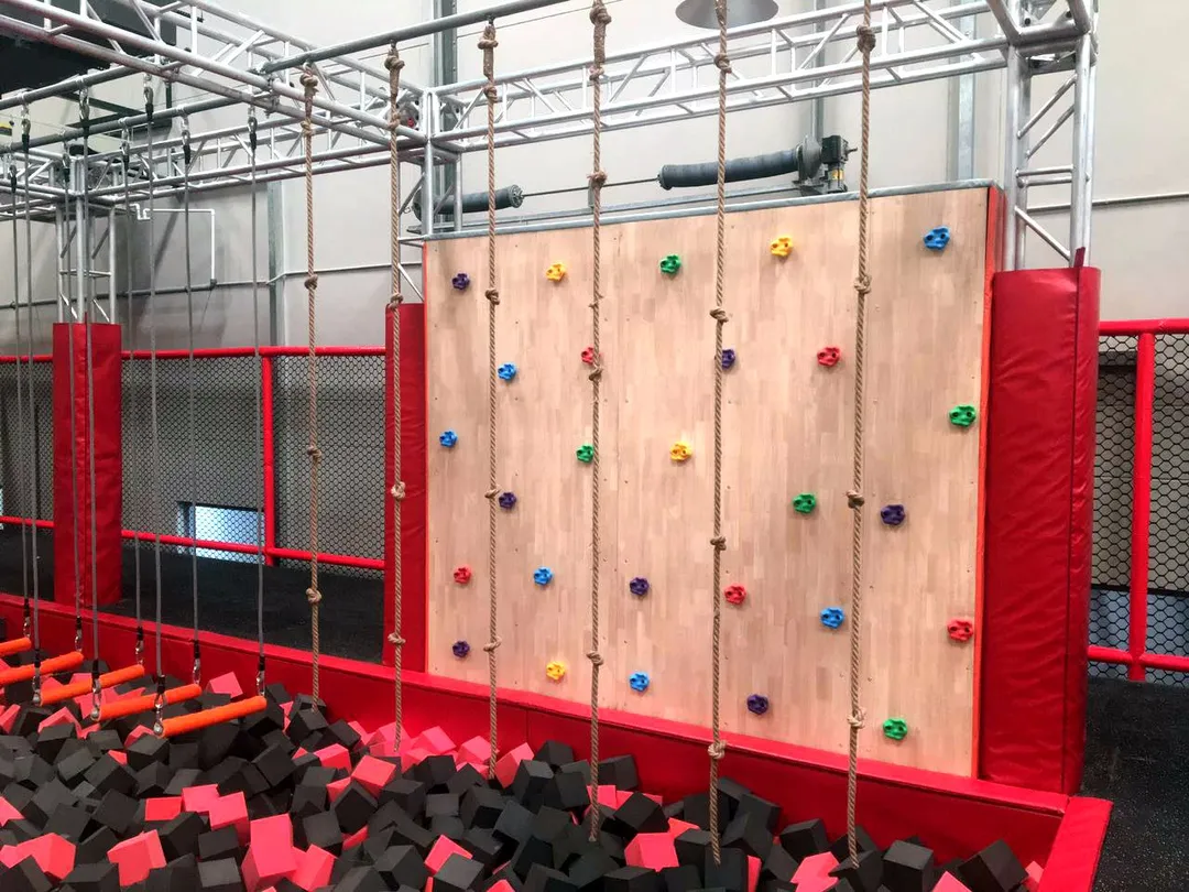 4_Flipro Trampoline Park