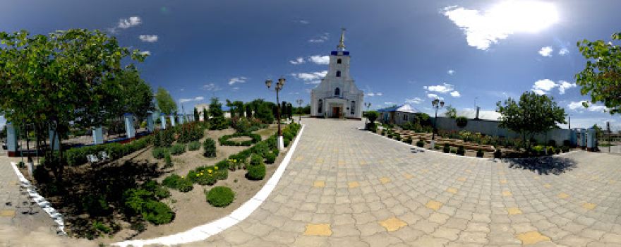 Khram Svyatykh Pervoverkhovnykh Apostolov Petra