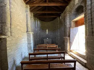 Iglesia de San Juan de Busa (ruta de las Iglesias de Serralbo)