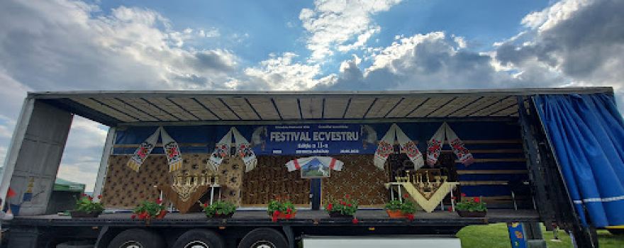 EXPO Cai Uriu