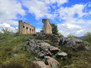 Summer Palace ruins Kamýk