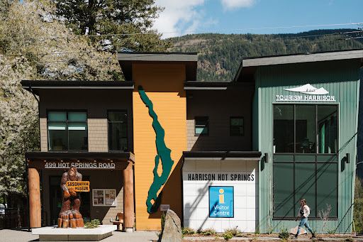 Compare 5 airports near Harrison Hot Springs