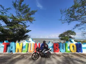 Pantai Tanjung Buluh, Sedili Kechil