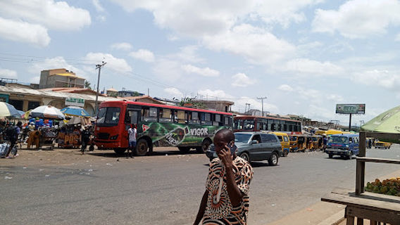 Toll Gate Bus Stop, Ota, Ogun State