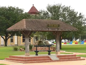 El Campo Civic Center