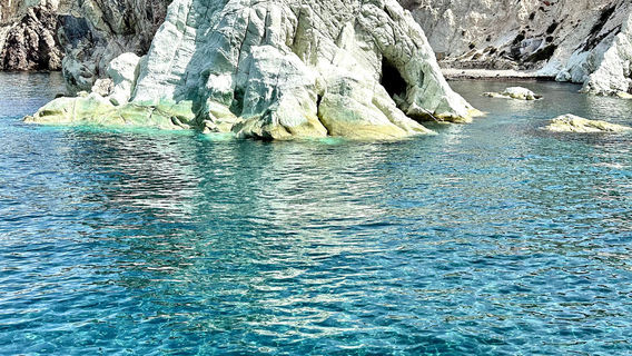 Santorini Star Luxury Sailing