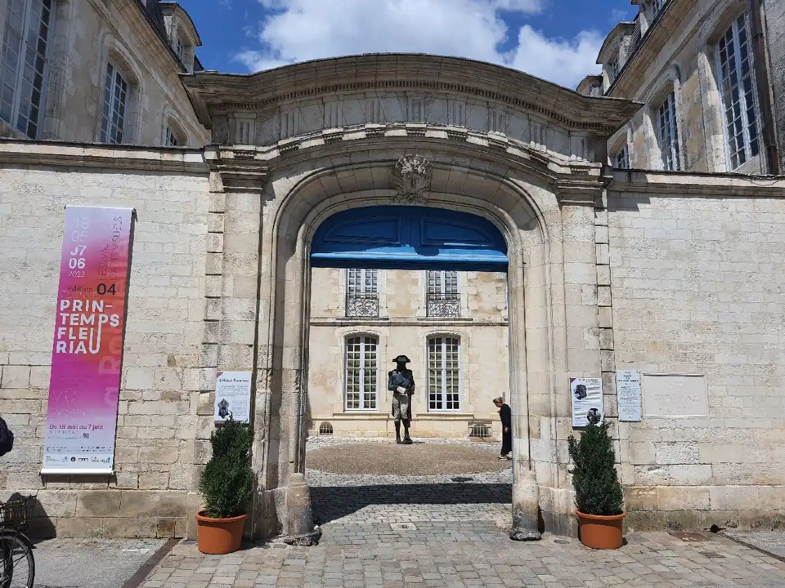 Hotels near New World Museum (Musee du Nouveau-Monde)