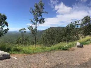 Pipers Lookout - Hervey's Range
