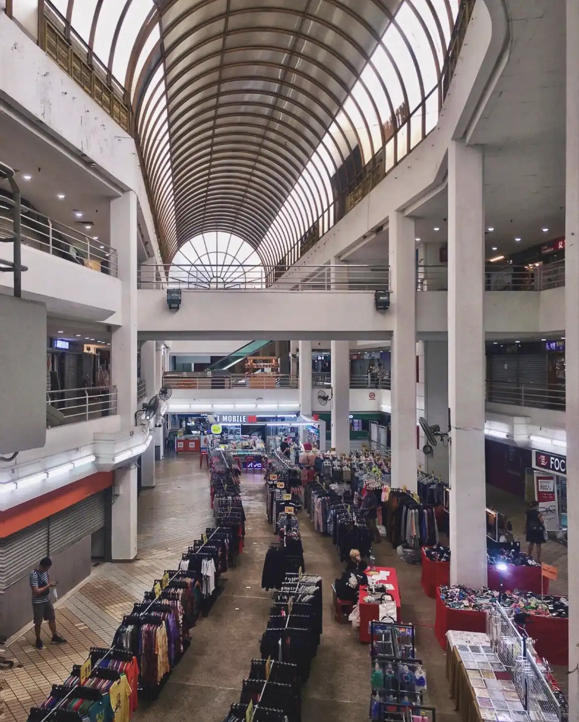 Hotels near Holiday Plaza