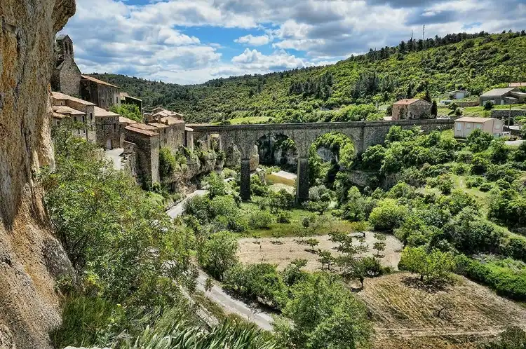 Hotels in Minerve