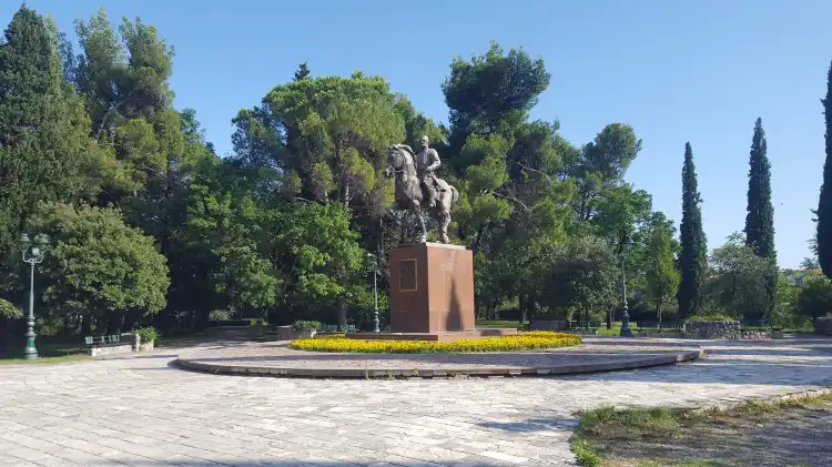 Hotels in der Nähe von König-Nikola-Denkmal