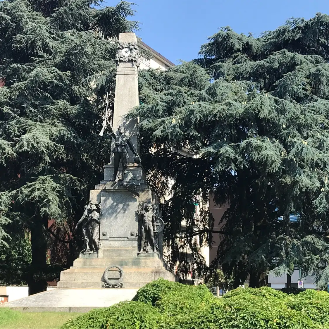 Hotels near Monumento ai Caduti
