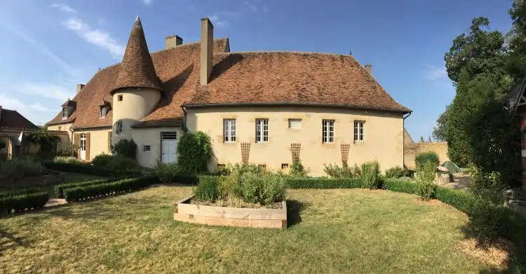 Hôtels à : Châteaumeillant