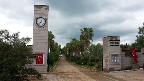 Ç. Ü. Ali Nihat Gökyiğit Botanik Bahçesi