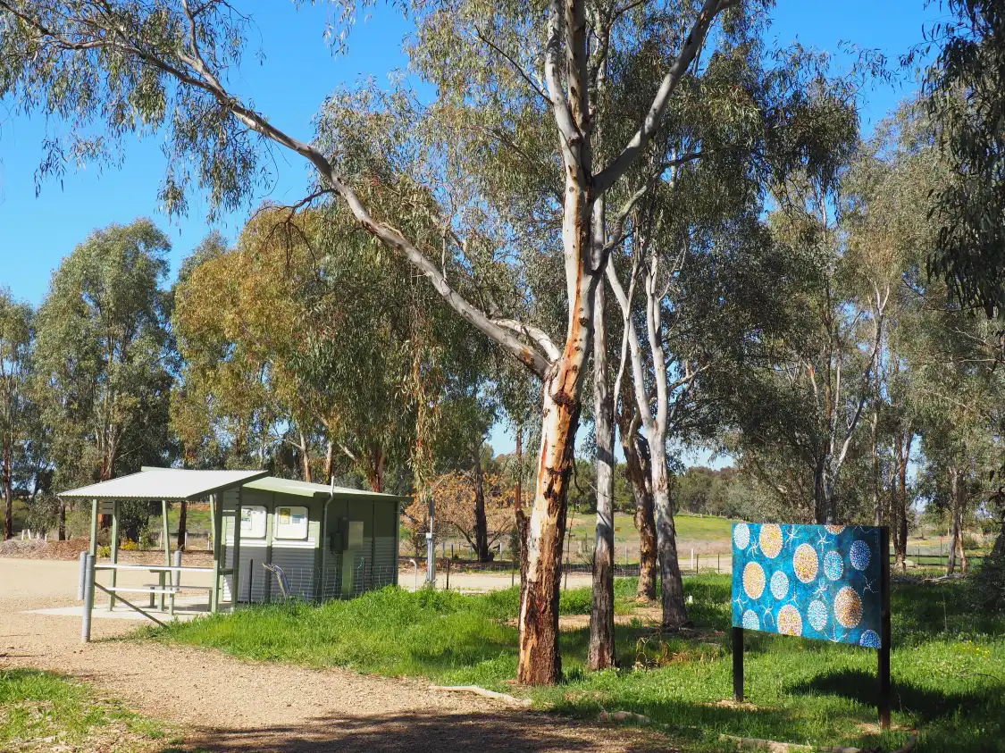 Hotels near Marrambidya Wetland