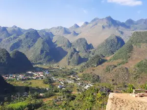 Viewpoint Lũng Hồ
