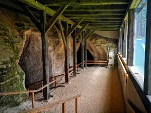 Piusa Cave Museum