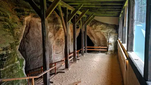 Piusa Cave Museum