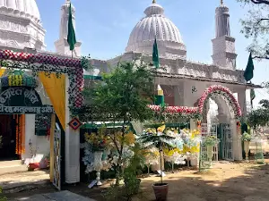 Hazarat Gous Peshawari Dargah (mau)