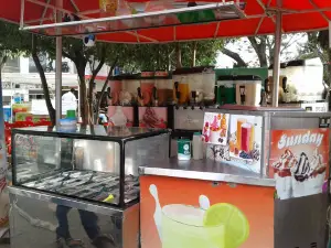 Parque De Comidas