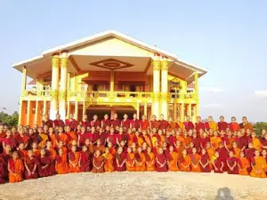 WAT DHATDAW ဝတ်ႉထၢတ်ႈတေႃႇ