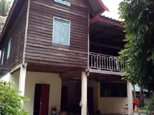 Dongmouang Temple