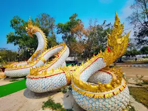 Phaya Sripuchong Mukdanakarat at Wan Yai Mukdahan