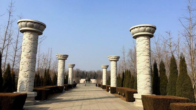 Xianxian Han Tombs - Xianwang Tomb